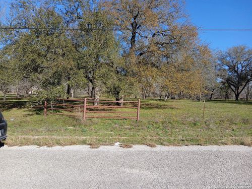 286 County Road 6876, Natalia, TX, 78059-2646 | Card Image