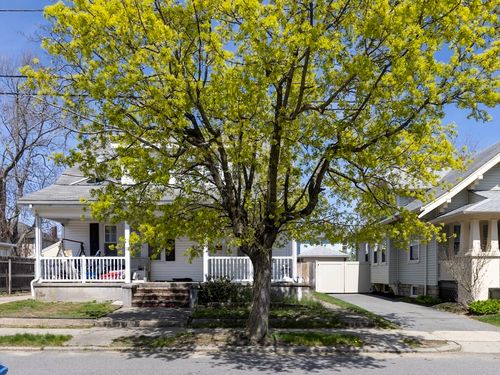 83 Eldridge St, Cranston, RI, 02910-1832 | Card Image
