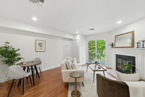 apt-7-76 Ship Ave, Medford, MA, 02155-7222 | Card Image