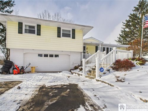 935 Queen St, Olean, NY, 14760-3051 | Card Image