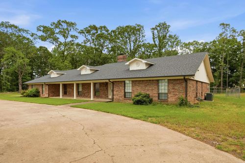 38 Garrett Rd, Greenbrier, AR, 72058-9402 | Card Image