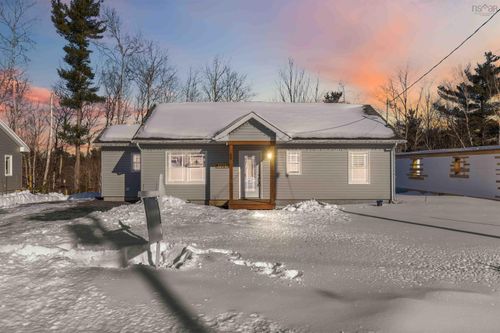 1021 Arenburg Dr, Cambridge, NS, B0P1G0 | Card Image