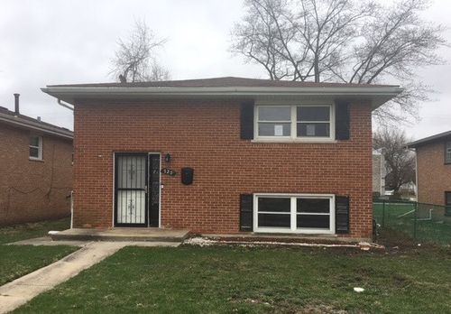 725 152nd St, Phoenix, IL, 60426-2648 | Card Image