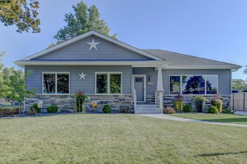 1055 Azalea Dr, Munster, IN, 46321-3501 | Card Image