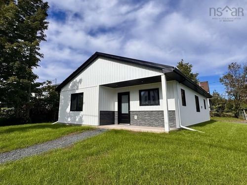 1722 N Main Street, Westville, NS, B0K0A8 | Card Image