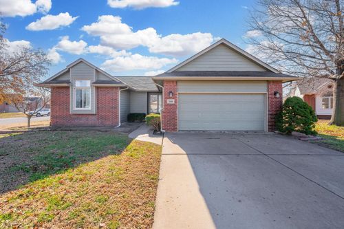 1949 N Stoney Point Ct, Wichita, KS, 67212-6498 | Card Image