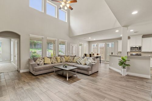 180 Santa Maria St, Georgetown, TX, 78628-7081 | Card Image