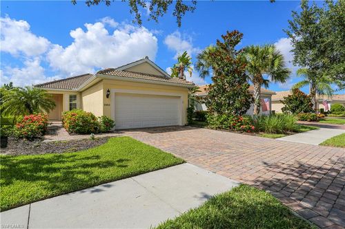 8482 Karina Ct, NAPLES, FL, 34114-2752 | Card Image