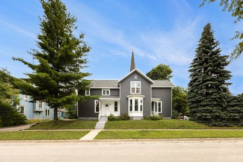 361 5th St, Manistee, MI, 49660-1937 | Card Image