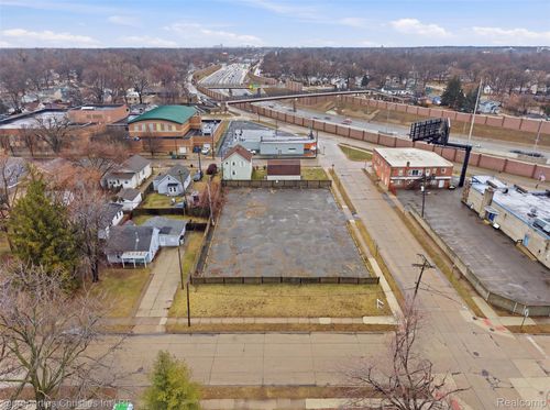 000 Vassar Ave, Hazel Park, MI, 48030 | Card Image