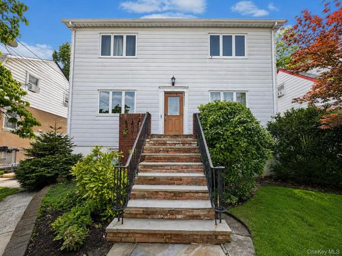 33 Juniper Rd, Port Washington, NY, 11050-1434 | Card Image