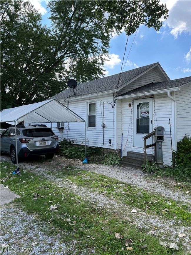 228 Wrexham Avenue Sw, Sold in Massillon Zoocasa