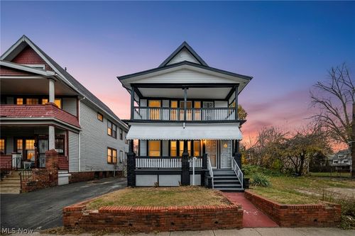 up-12001 Oakview Ave, Cleveland, OH, 44108-1572 | Card Image