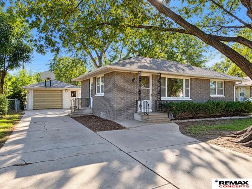 924 N 55th Street, Lincoln, NE, 68504 | Card Image