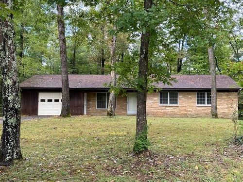 69 Laurel Dr, Sparta, TN, 38583-8129 | Card Image