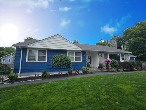 94 Woodland Dr, Carmel, NY, 10512-6619 | Card Image