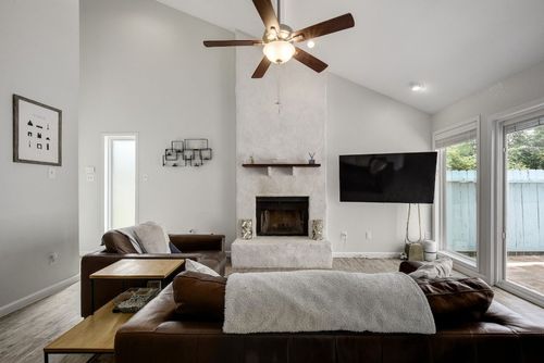 1701 Timber Brush Trl, Austin, TX, 78741-5515 | Card Image