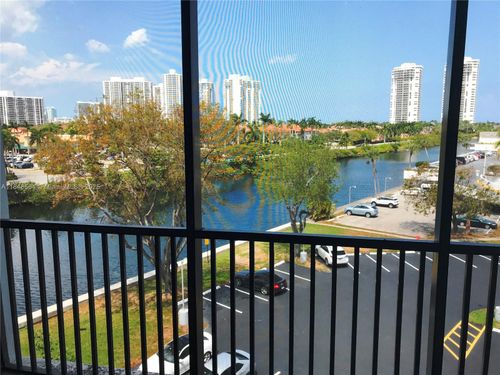 apt-516-3475 N Country Club Dr, Aventura, FL, 33180-1725 | Card Image