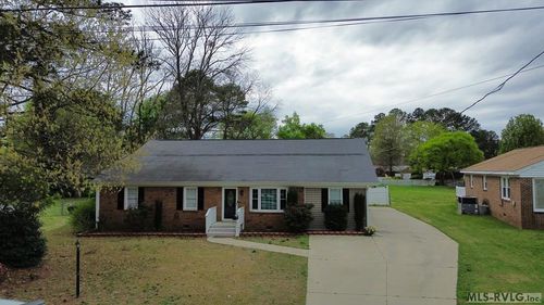 113 Briarcliff Cir, Roanoke Rapids, NC, 27870-2209 | Card Image