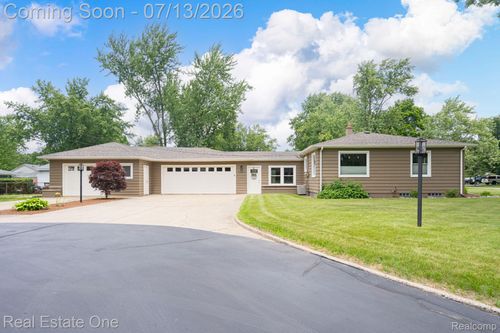 5009 Frankwill Ave, Clarkston, MI, 48346-3717 | Card Image