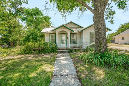 832 W Long St, Stephenville, TX, 76401-4820 | Card Image