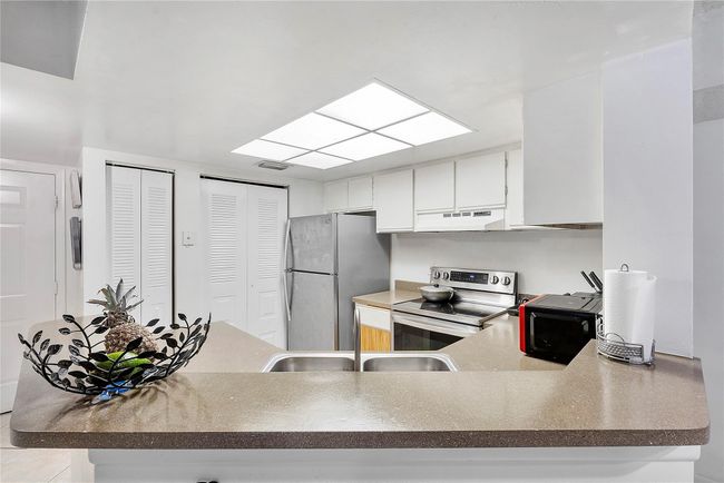 APT-1527 - 9188 W Atlantic Blvd, Condo with 3 bedrooms, 2 bathrooms and null parking in Coral Springs FL | Image 5