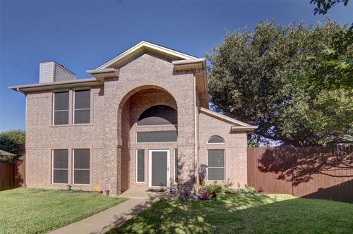 915 Greenridge Dr, Arlington, TX, 76017-6244 | Card Image