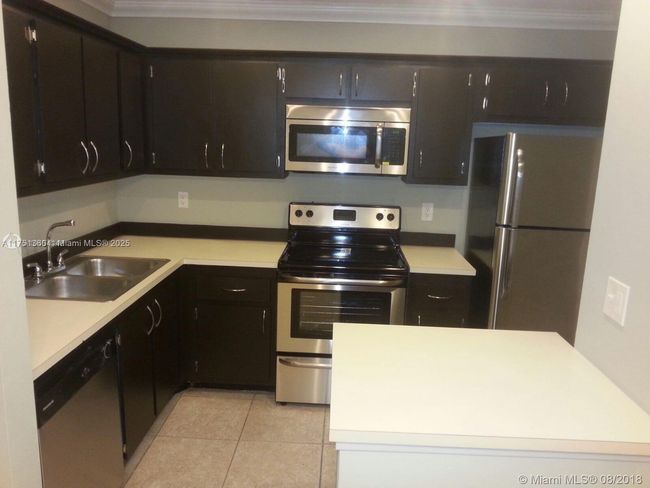 1802 - 1802 Waterview Cir, Condo with 2 bedrooms, 2 bathrooms and null parking in Palm Springs FL | Image 4