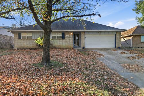 4838 S 85th East Ave, Tulsa, OK, 74145-7124 | Card Image