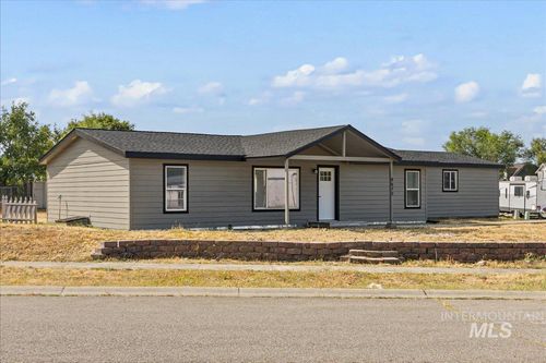 8672 W Colorado St, Rathdrum, ID, 83858-8528 | Card Image