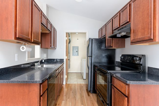 Kitchen | Image 11