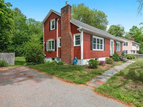39 School House Ln, Billerica, MA, 01821-4433 | Card Image