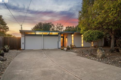 5314 Crown Ct, Castro Valley, CA, 94552-2616 | Card Image
