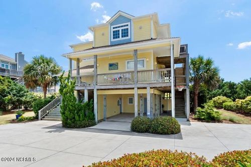 1911 Emerald Dr, Emerald Isle, NC, 28594-6602 | Card Image