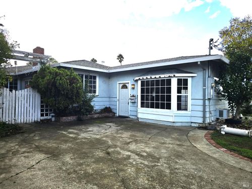 15 Alta Loma Dr, American Canyon, CA, 94503-1070 | Card Image