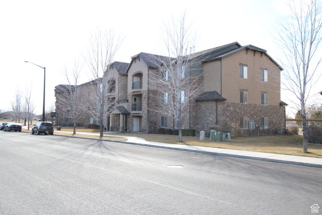 View of property featuring cooling unit | Image 20