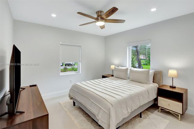 646 Ne 114 Th St, House other with 3 bedrooms, 2 bathrooms and null parking in Biscayne Park FL | Image 30