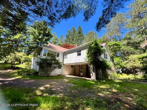 101 Knob Rd, Mount Pocono, PA, 18344-1501 | Card Image