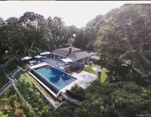 16 N Shore Rd, Hampton Bays, NY, 11946-1019 | Card Image