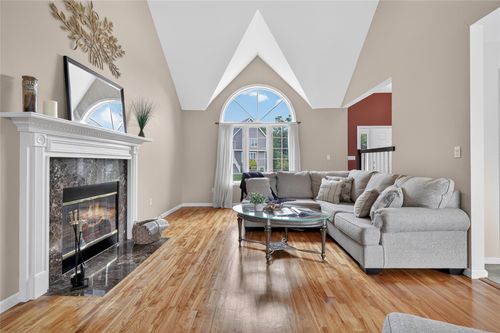 85 Kensington Ln, Yorktown Heights, NY, 10598-5920 | Card Image