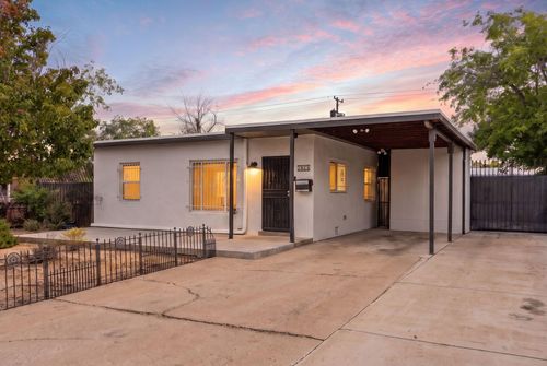 2824 Quincy St Ne, Albuquerque, NM, 87110-3058 | Card Image