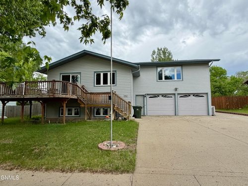 1023 Elbowoods Dr, Hazen, ND, 58545-4913 | Card Image