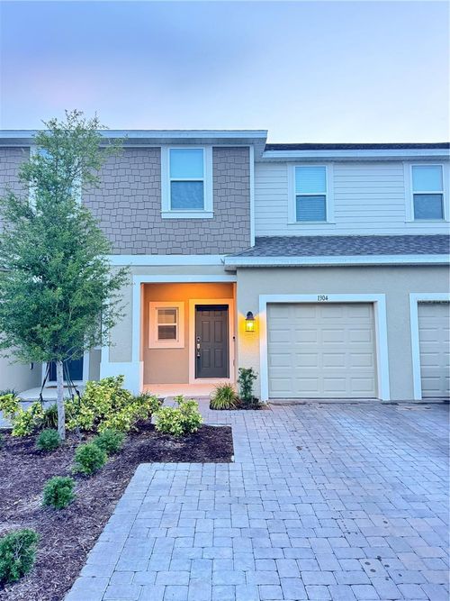 1304 Drake Ridge Dr, KISSIMMEE, FL, 34744-5288 | Card Image