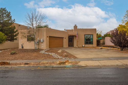 3240 Nizhoni Drive, Santa Fe, NM, 87507 | Card Image