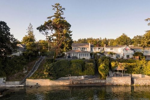10652 Madrona Dr, North Saanich, BC, V8L5L8 | Card Image