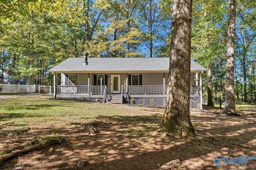 391 Shagbark Trl, Somerville, AL, 35670-3231 | Card Image