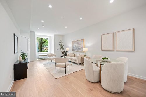 apt-2-131 11th St Ne, WASHINGTON, DC, 20002-6295 | Card Image