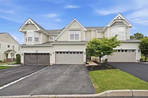 58 Cobblestone Ln, Middletown, NY, 10940-5091 | Card Image
