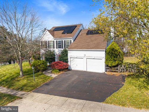 205 Green Bank Way, HARLEYSVILLE, PA, 19438-3084 | Card Image