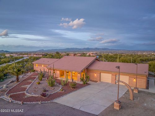 7102 W Ina Road, Tucson, AZ, 85743 | Card Image